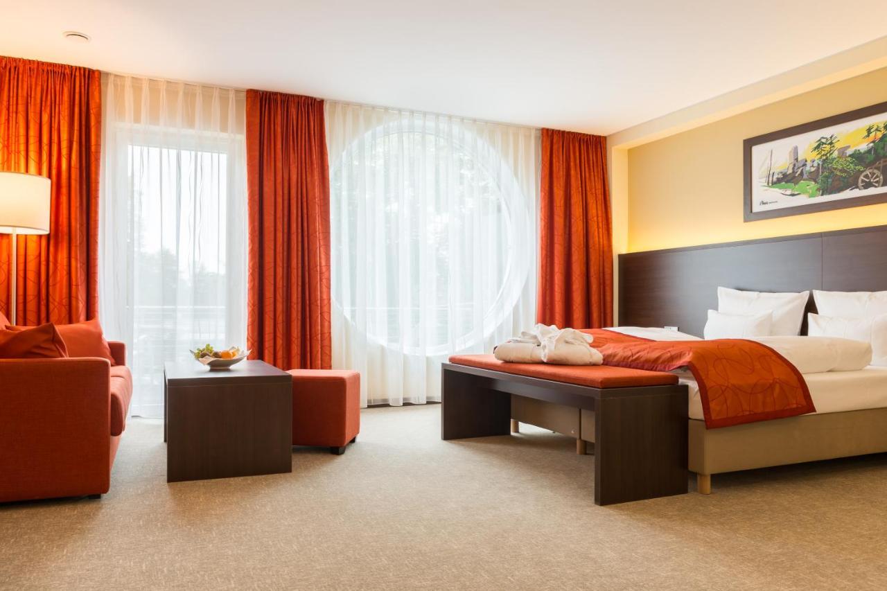 Aribo Hotel Erbendorf Buitenkant foto