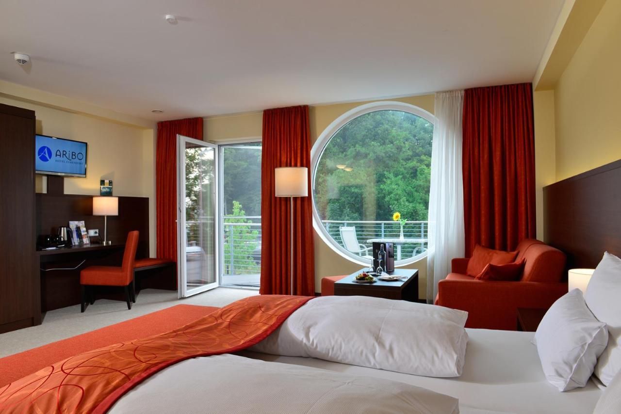 Aribo Hotel Erbendorf Buitenkant foto