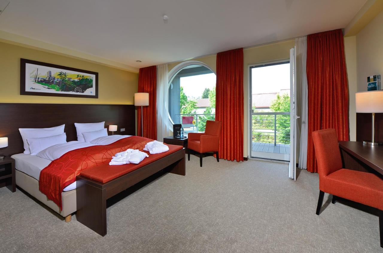 Aribo Hotel Erbendorf Buitenkant foto