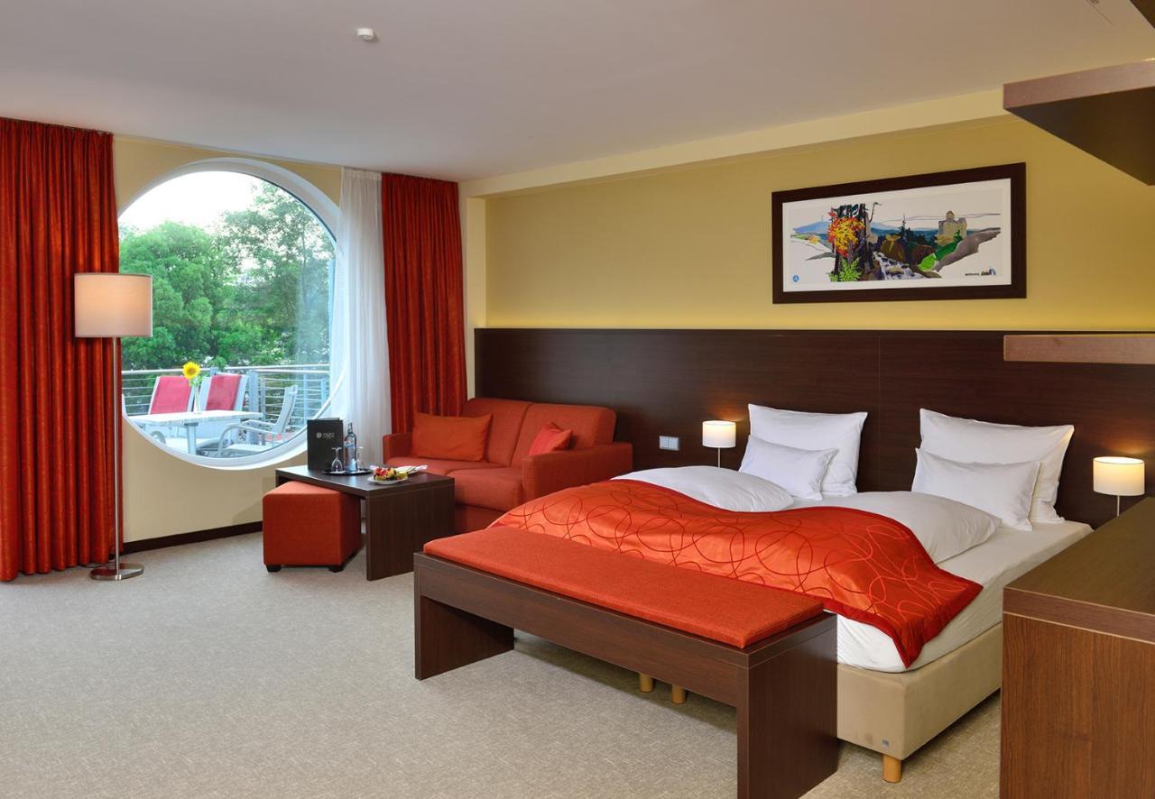 Aribo Hotel Erbendorf Buitenkant foto